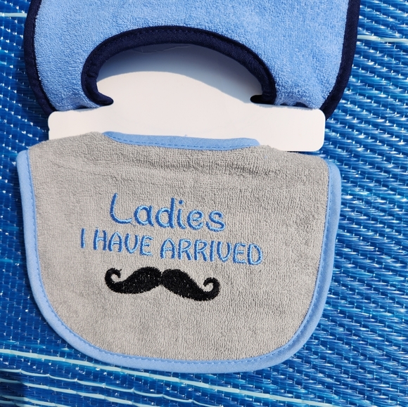 Set of 3 Baby Boy Bibs - Picture 3 of 3